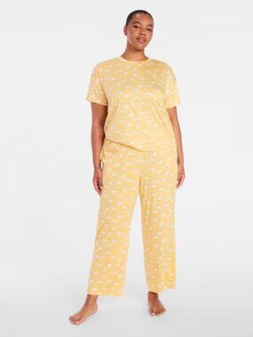 Joyspun Women's Dreamy Soft Collection Short Sleeve Sleep Top and Open Leg Pants